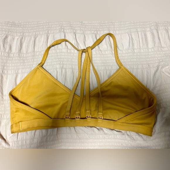 Gymshark Minimal Sports Bra 🦈🩶 - Picture 2 of 2